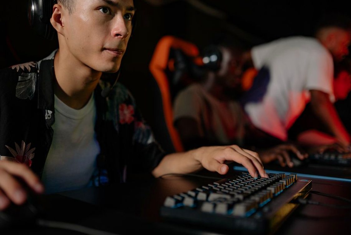 trung tâm game Debet